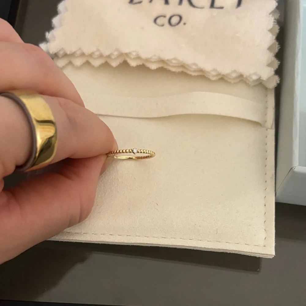 Gold and Diamond Ring - Picture 6 of 6